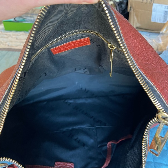 BURBERRY Heritage 'Ledbury' Grained Leather Hobo Bag in Tile Red - Picture 7 of 14